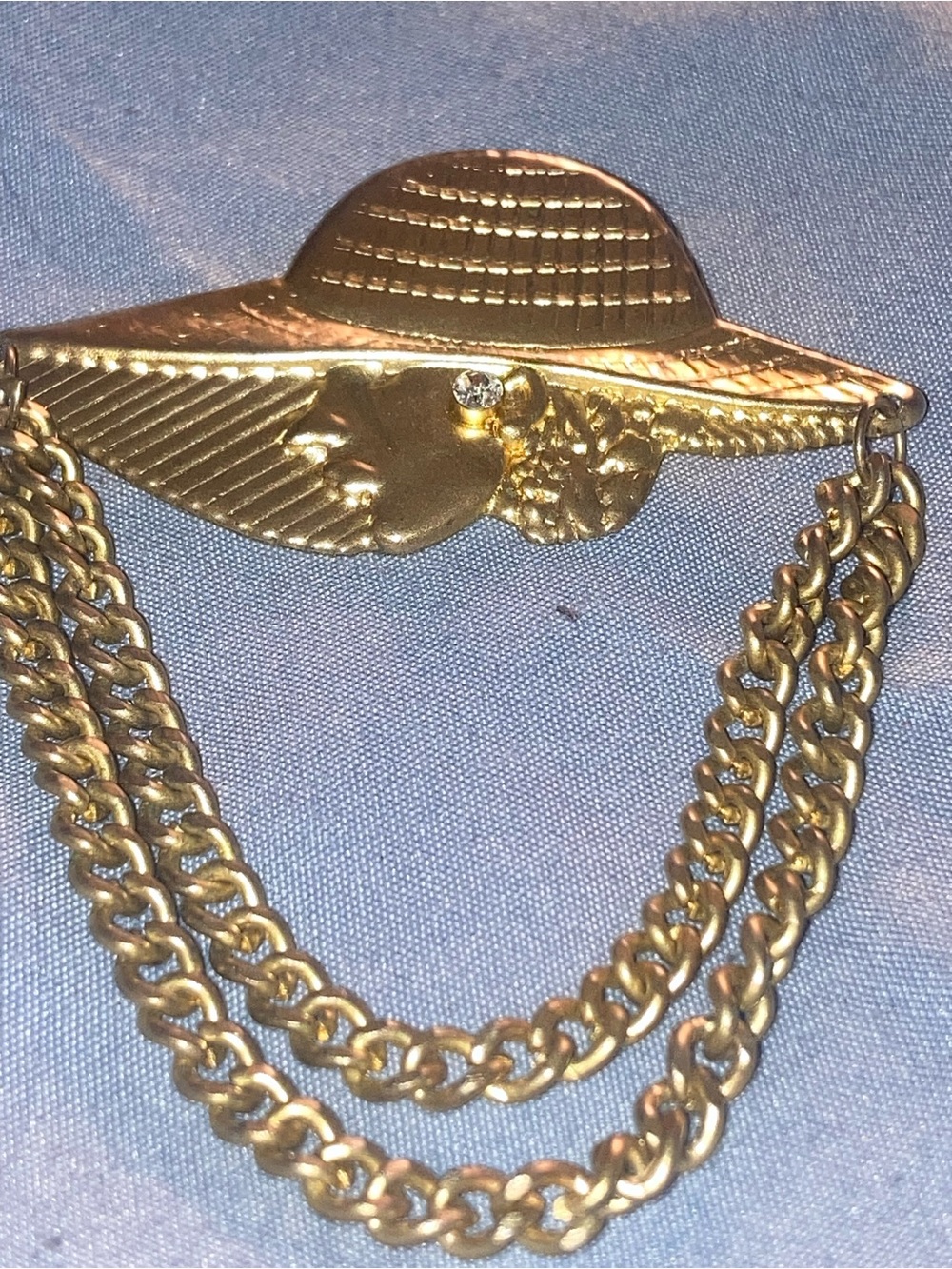 Gold-Tone Woman Hat Face Brooch with Double Chain - Picture 2 of 4